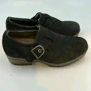 Eastland size 8M black suede shoe with buckle accent